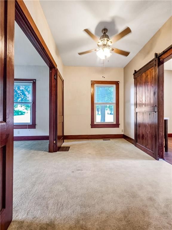 213 W 2nd Street — photo 13