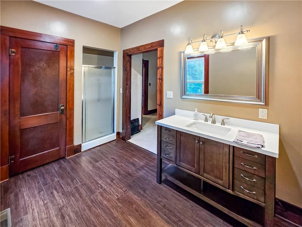213 W 2nd Street — photo 15