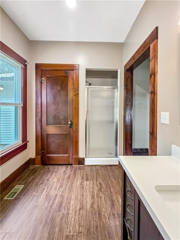 213 W 2nd Street — photo 17