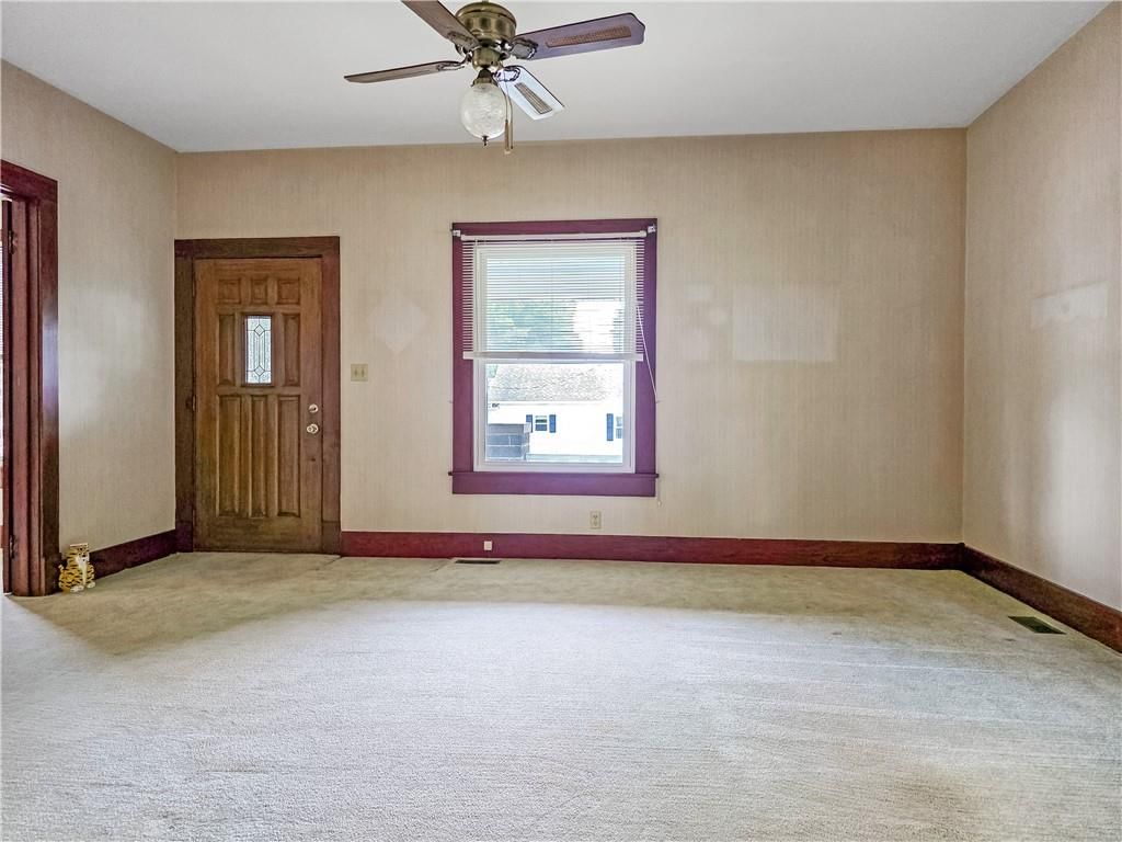 213 W 2nd Street — photo 19