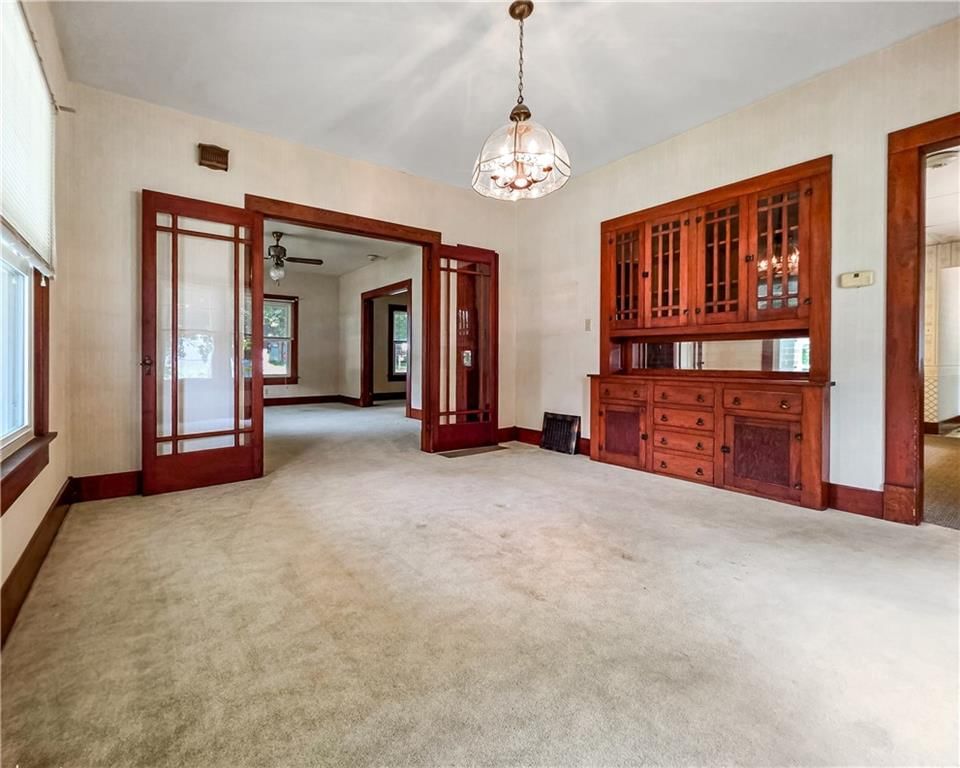 213 W 2nd Street — photo 20