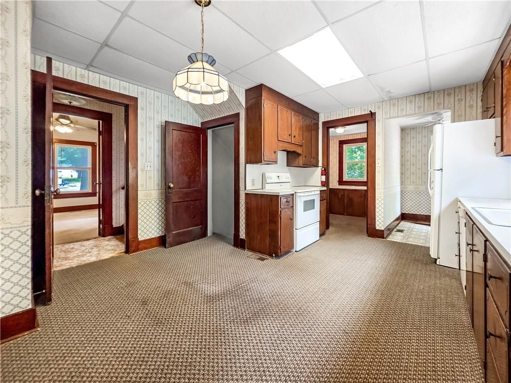 213 W 2nd Street — photo 24