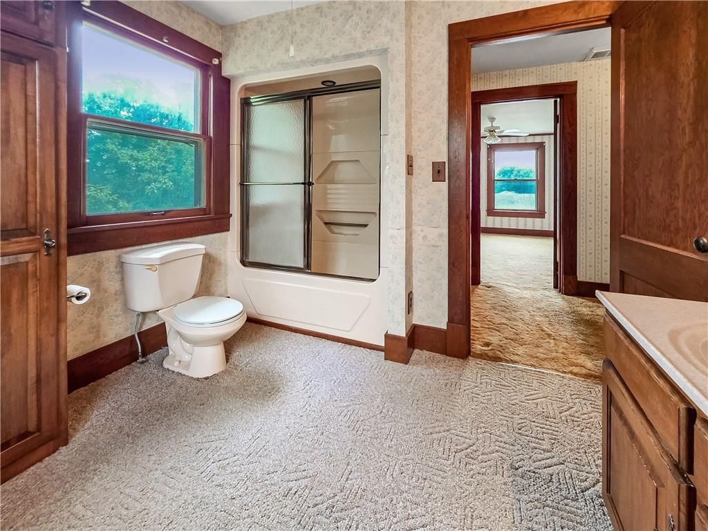 213 W 2nd Street — photo 41