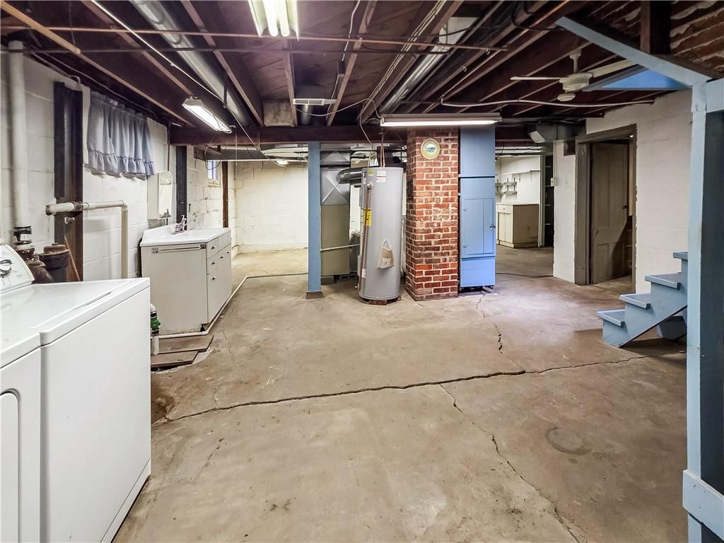 213 W 2nd Street — photo 50