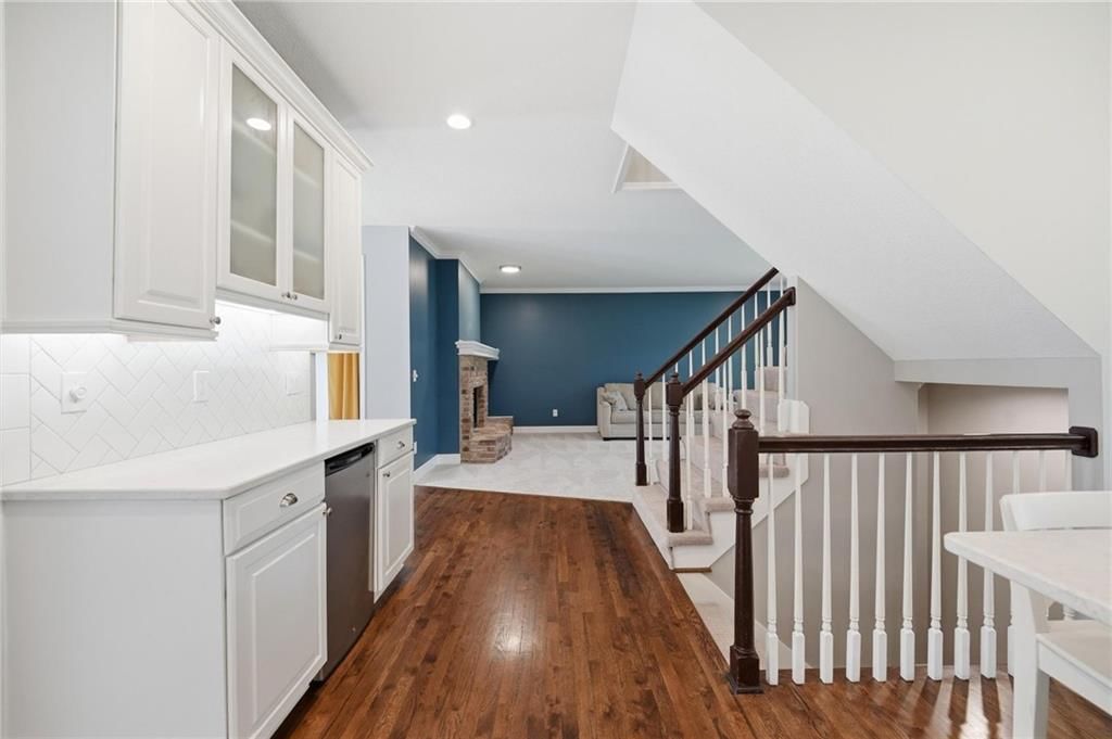 5210 W 157th Terrace — photo 7