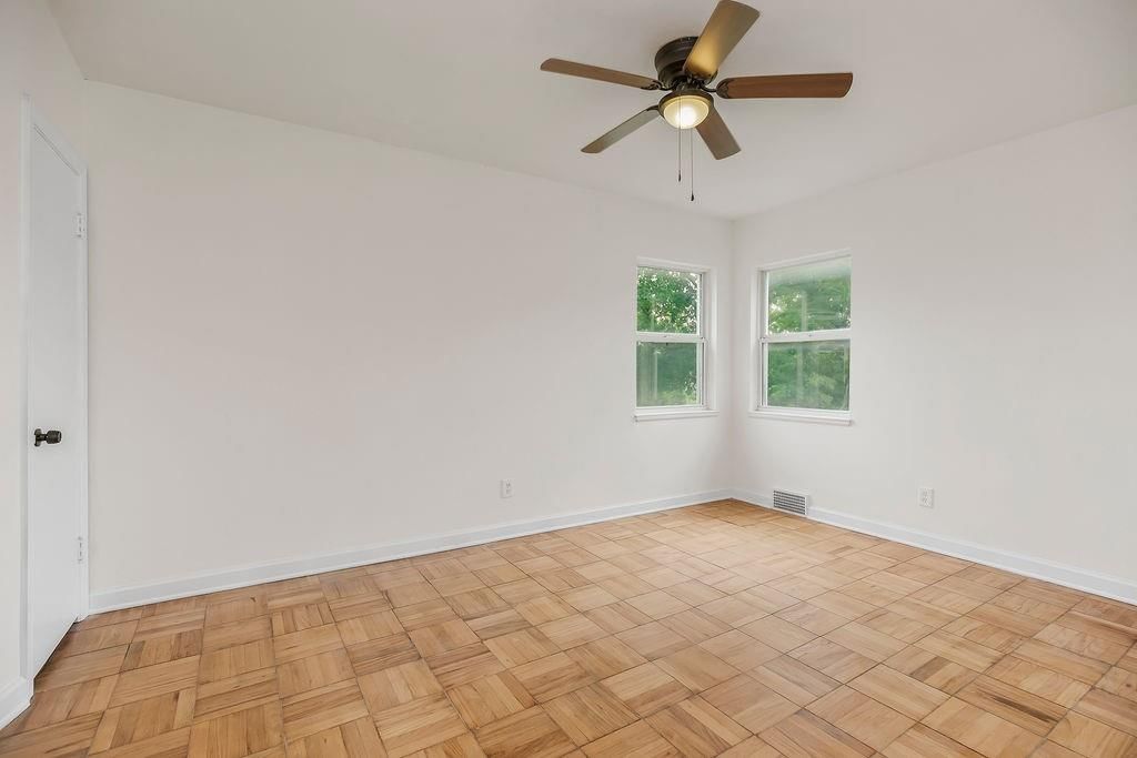 315 NE Northcrest Drive — photo 12