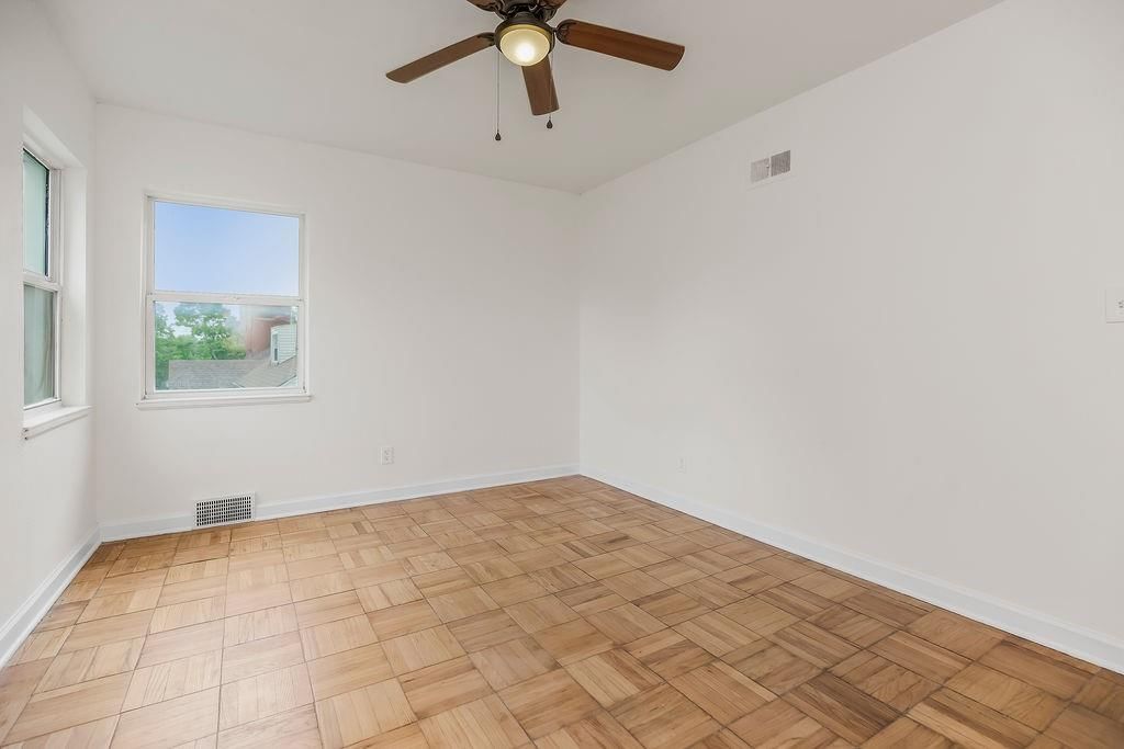 315 NE Northcrest Drive — photo 13