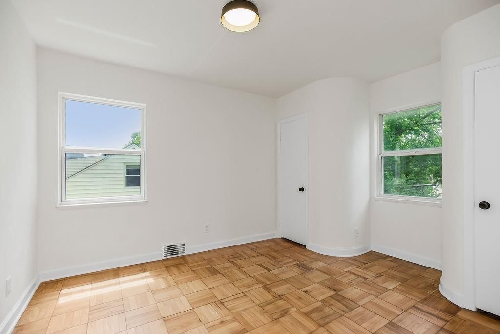 315 NE Northcrest Drive — photo 15