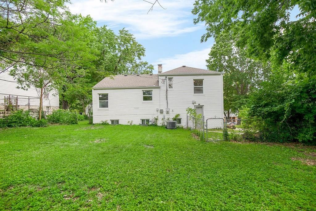 315 NE Northcrest Drive — photo 22