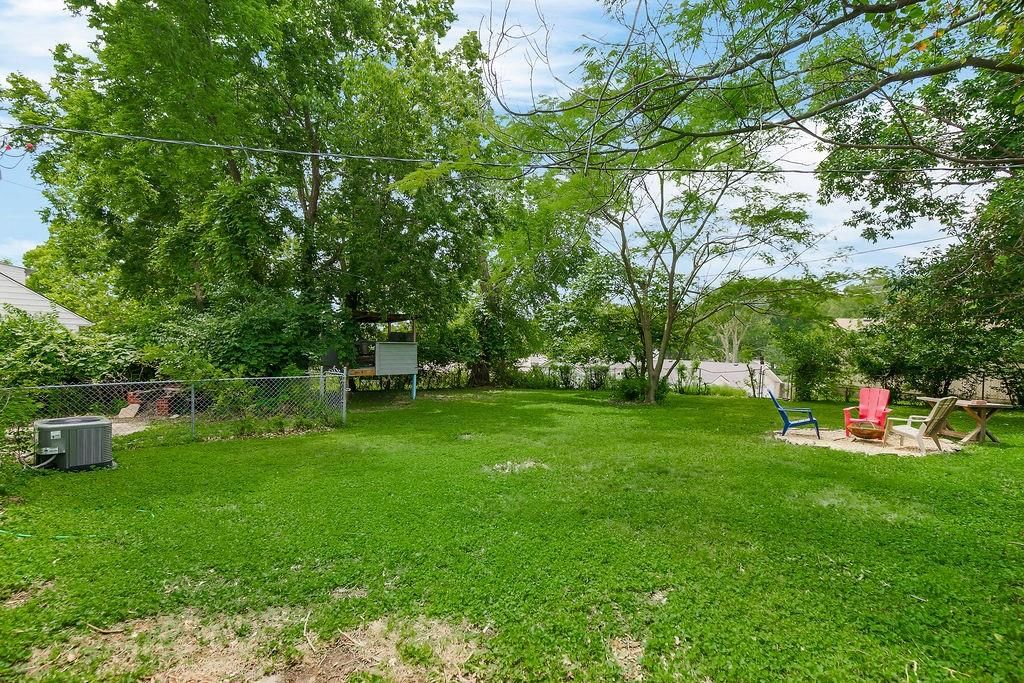 315 NE Northcrest Drive — photo 24