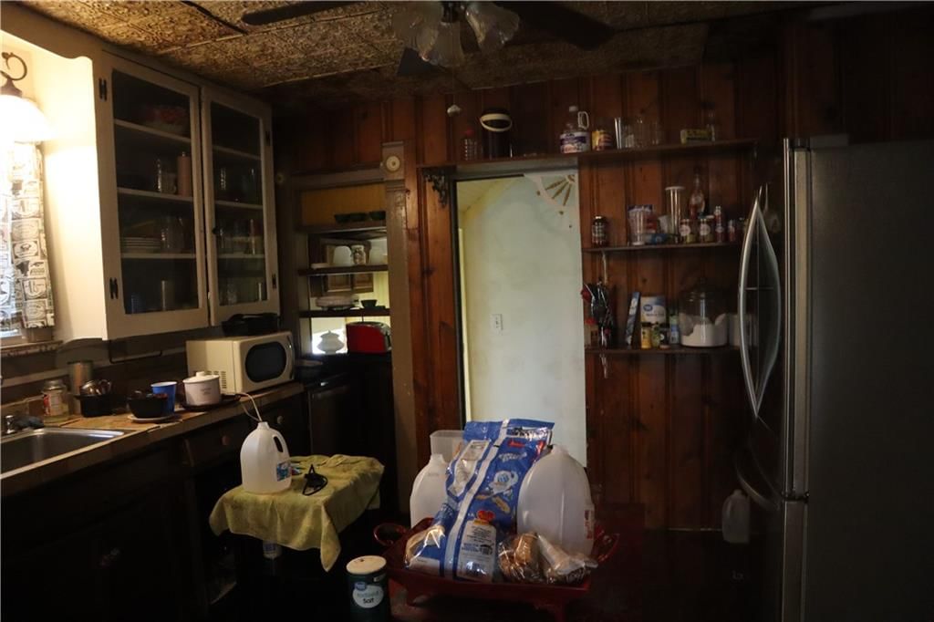 6 S Holbrook Street — photo 13