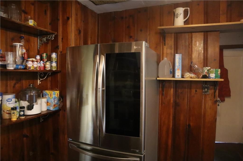 6 S Holbrook Street — photo 15