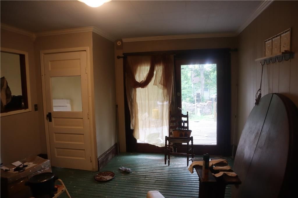 6 S Holbrook Street — photo 16