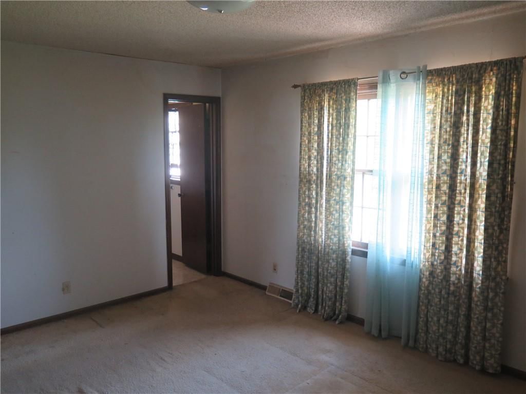 10610 W 170th Terrace — photo 8
