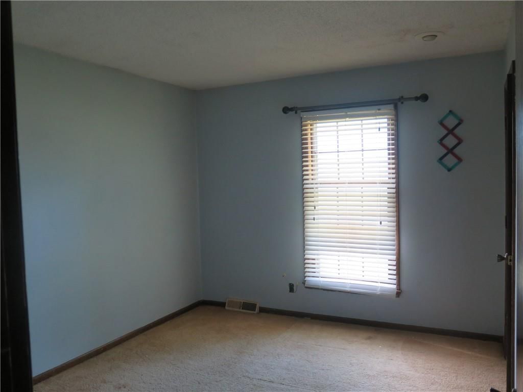 10610 W 170th Terrace — photo 9