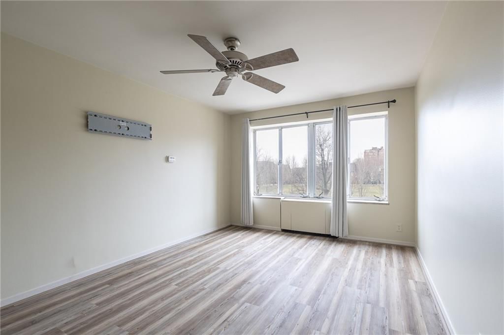 221 W 48th Street — photo 16