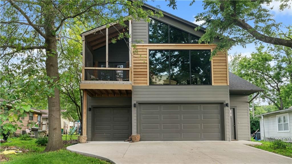 403 W Kaskaskia Street — photo 2