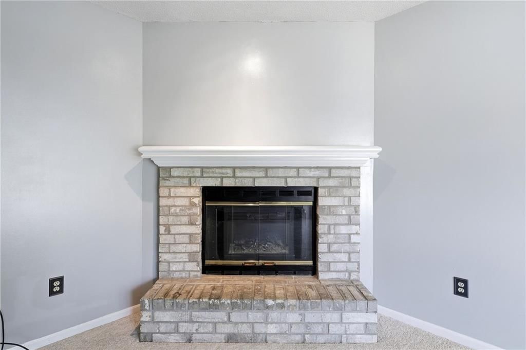 1204 Foxridge Drive — photo 11