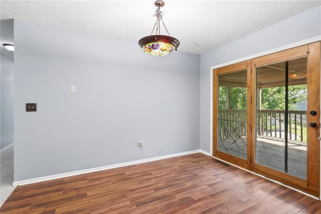 1204 Foxridge Drive — photo 13