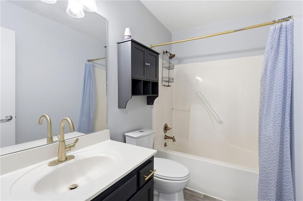 1204 Foxridge Drive — photo 21