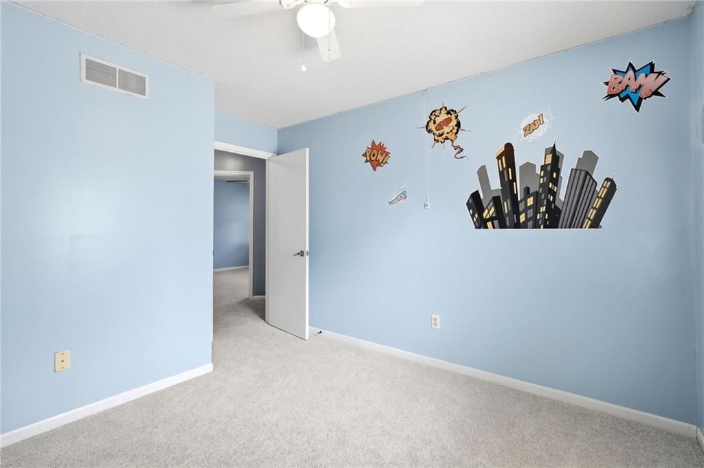 1204 Foxridge Drive — photo 23
