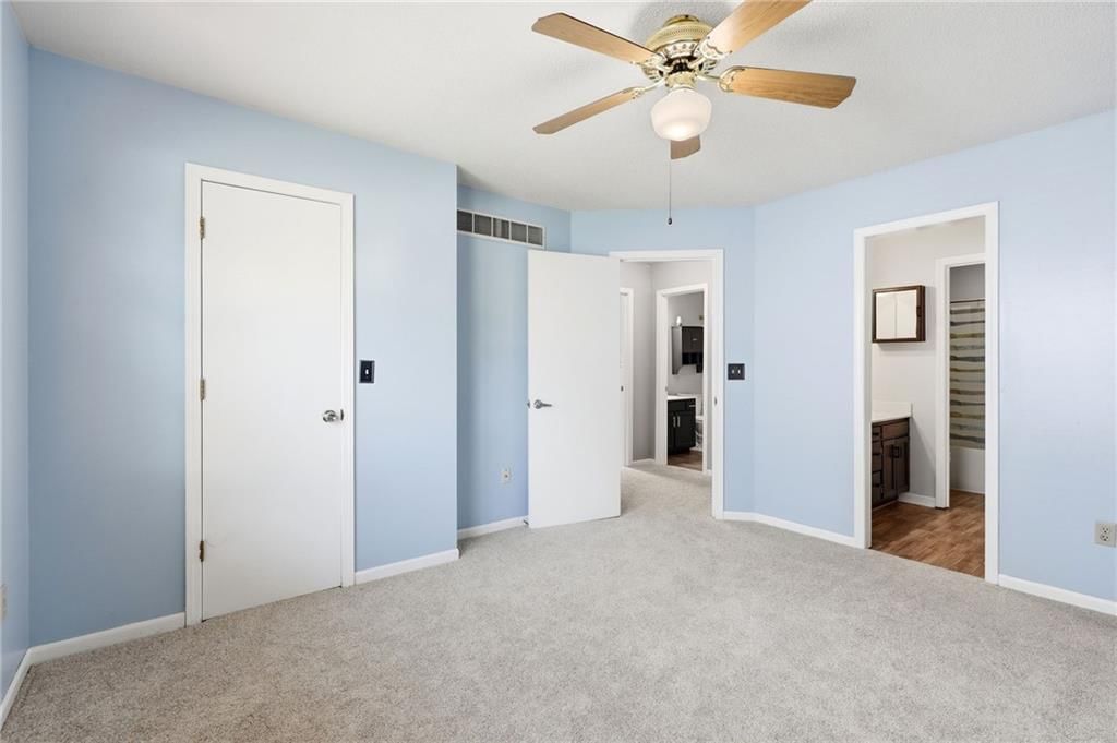 1204 Foxridge Drive — photo 27