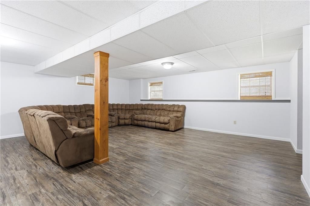 1204 Foxridge Drive — photo 33