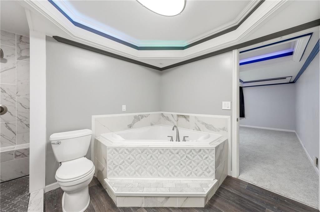 1204 Foxridge Drive — photo 42