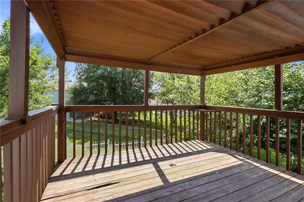 1204 Foxridge Drive — photo 44