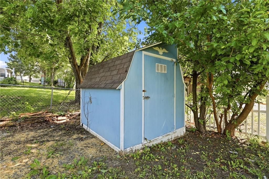 1204 Foxridge Drive — photo 47