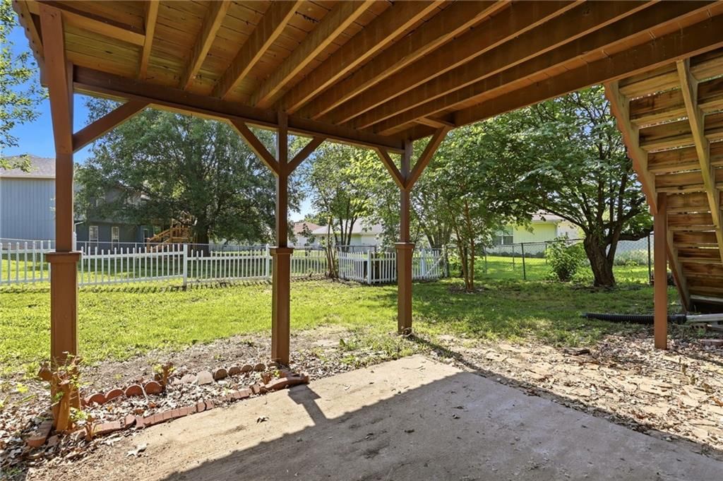 1204 Foxridge Drive — photo 51