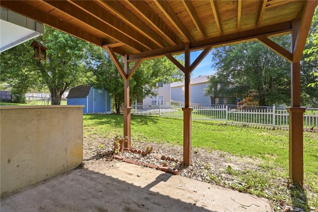 1204 Foxridge Drive — photo 52