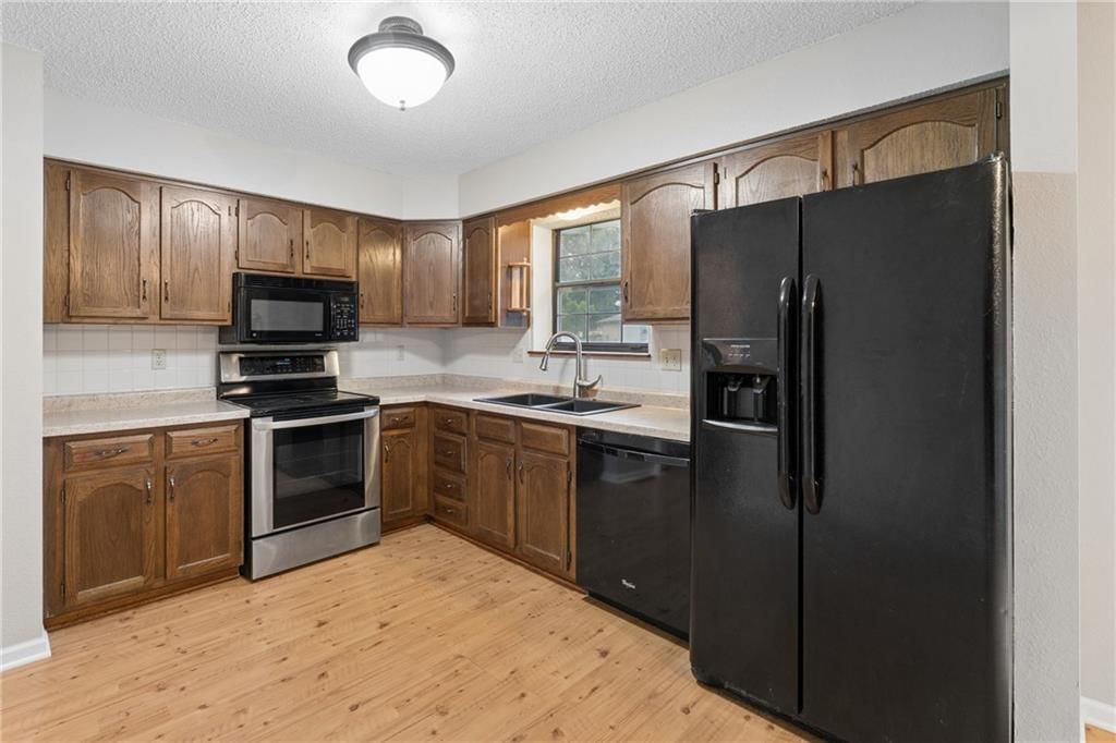 19208 E 12th Street North Court — photo 10