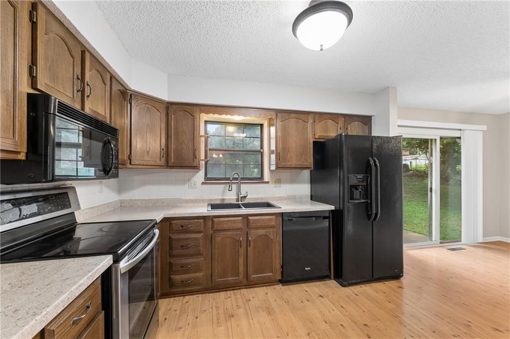 19208 E 12th Street North Court — photo 11