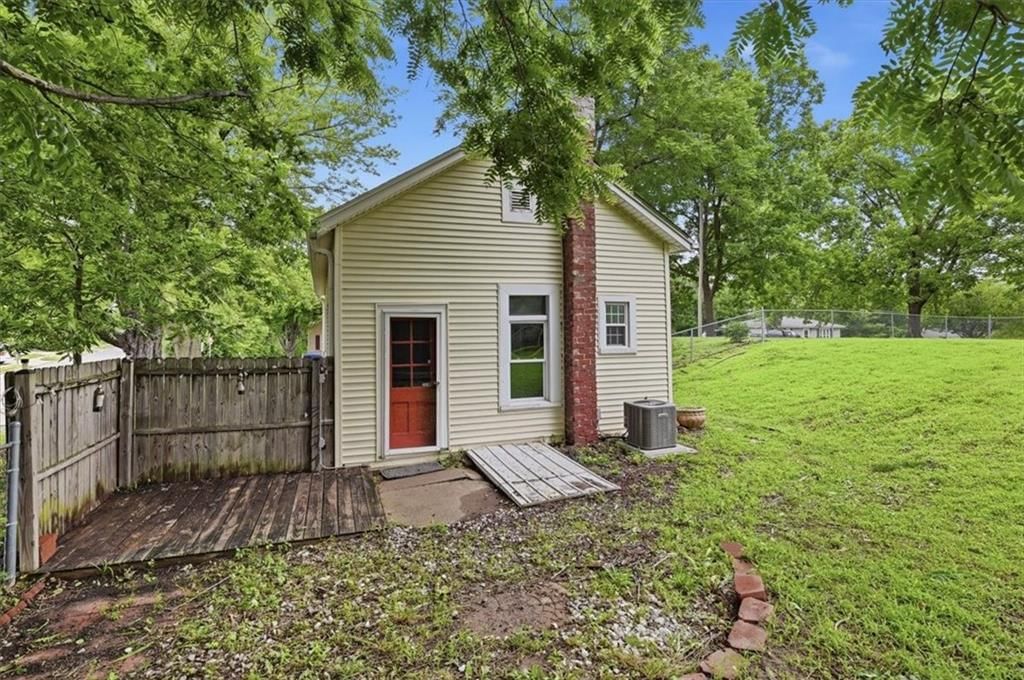 49 Santa Fe Street — photo 18