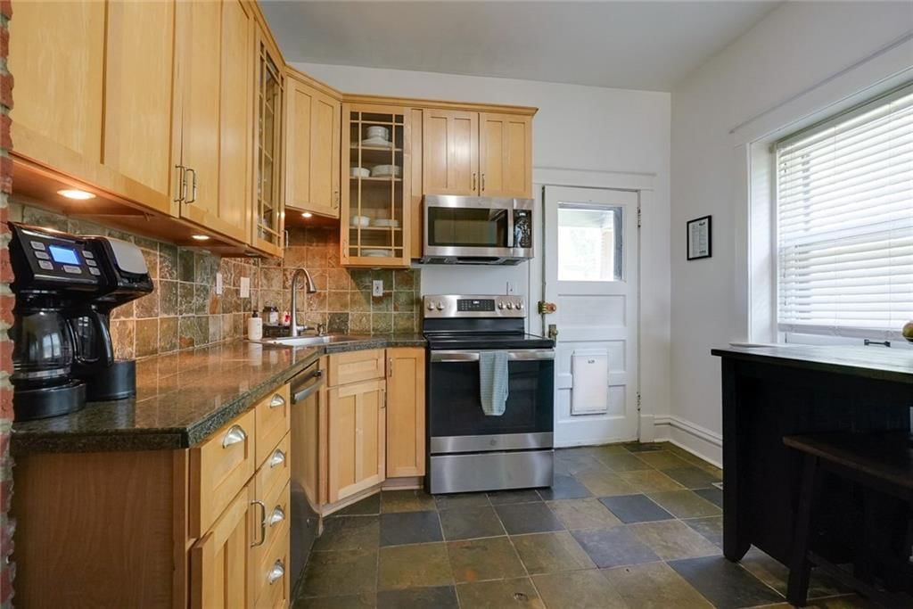 3644 Wyandotte Street — photo 30