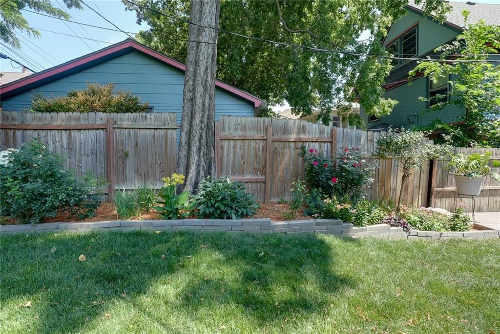 3644 Wyandotte Street — photo 41