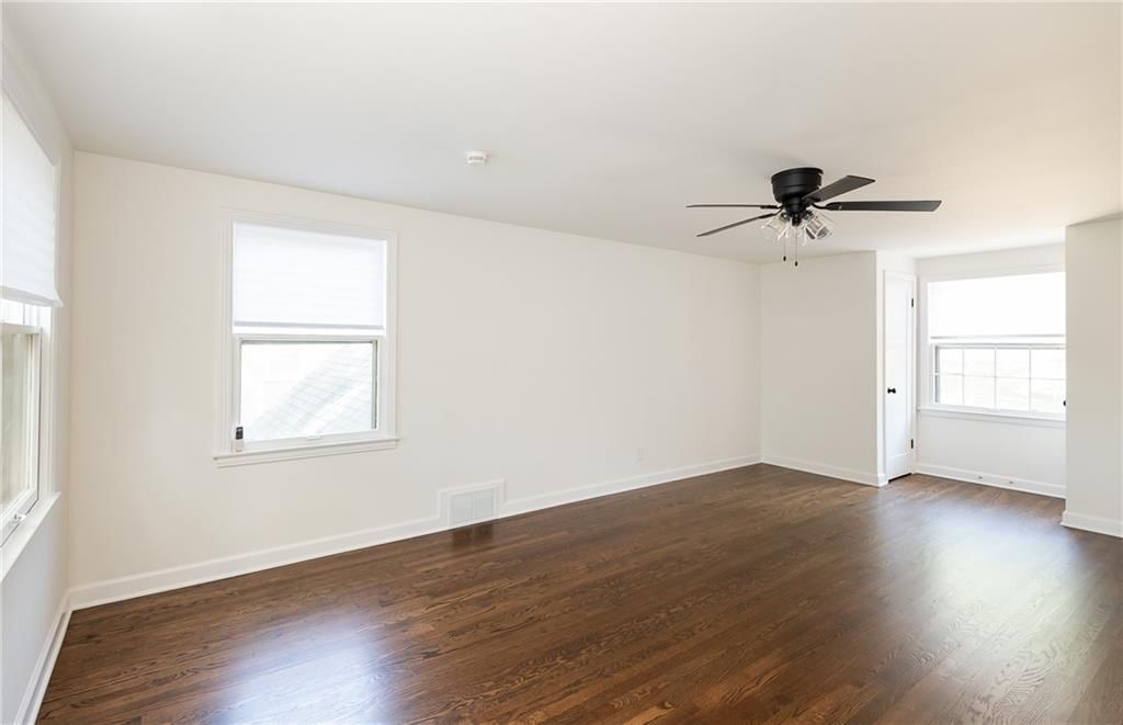 811 E 80th Street — photo 15