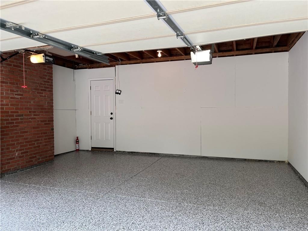 811 E 80th Street — photo 34