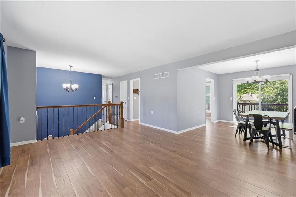 1424 Woodlawn Drive — photo 11