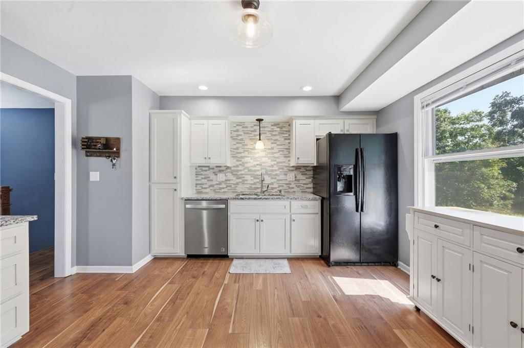 1424 Woodlawn Drive — photo 14