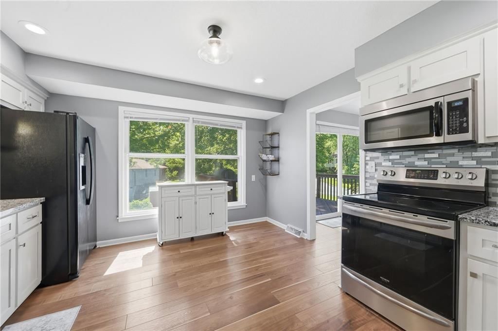 1424 Woodlawn Drive — photo 16