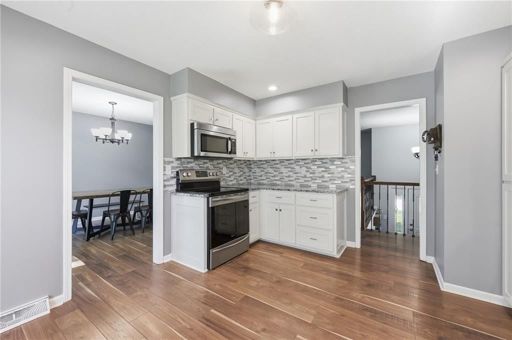 1424 Woodlawn Drive — photo 17