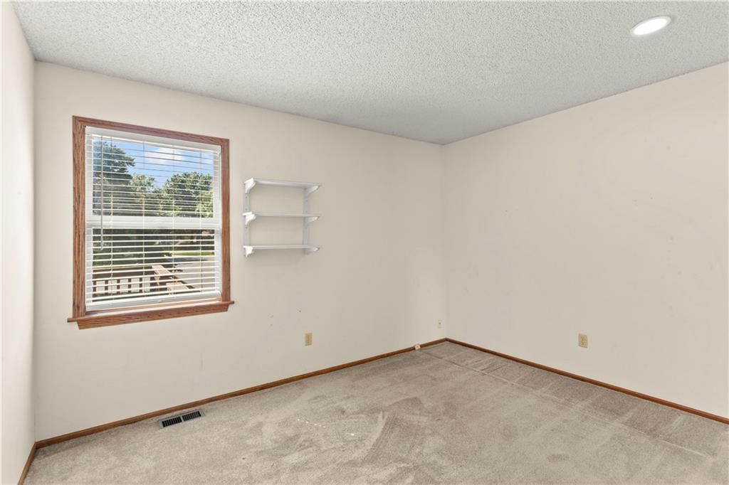 8075 Colony Lane — photo 16