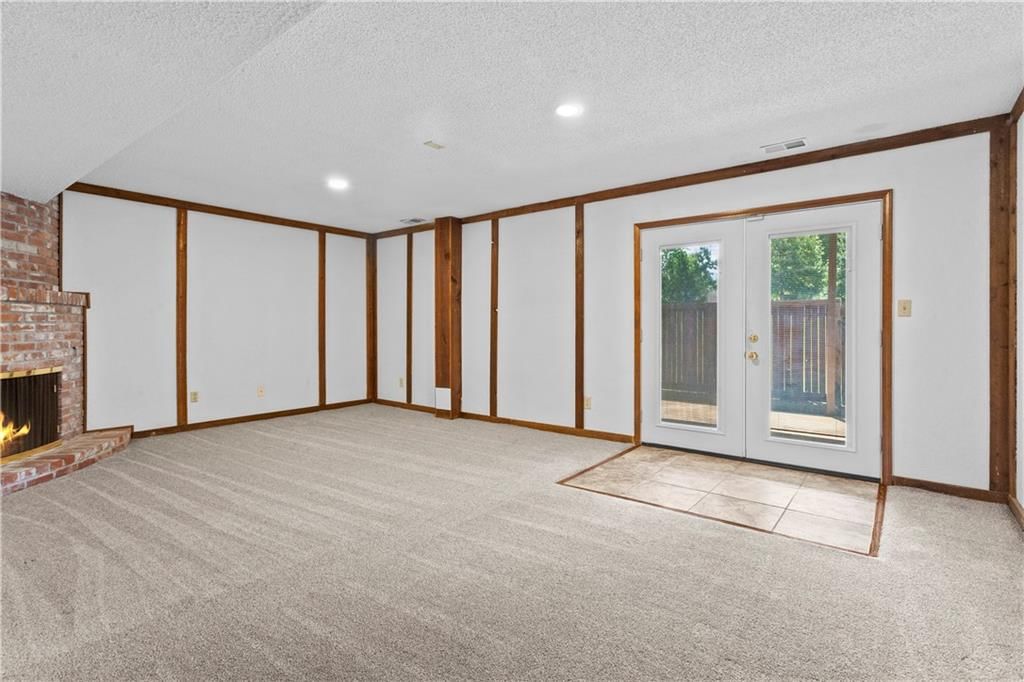 8075 Colony Lane — photo 25