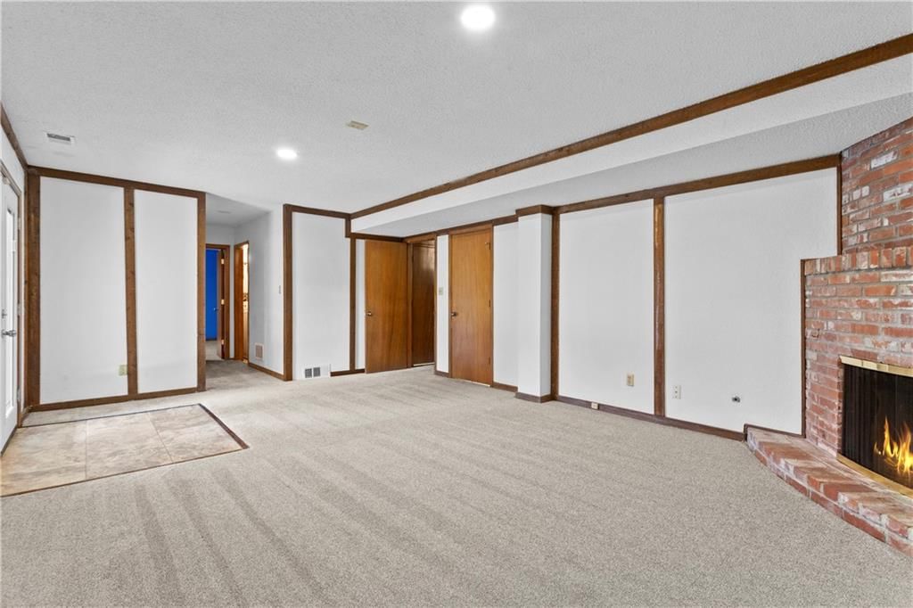 8075 Colony Lane — photo 26