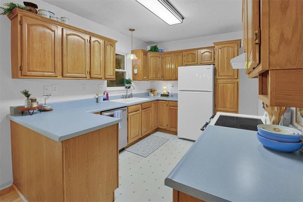 4203 N Grand Avenue — photo 22