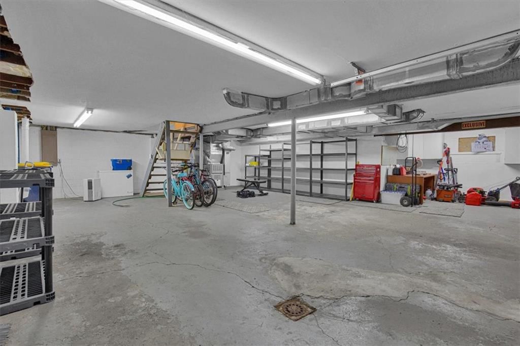 4203 N Grand Avenue — photo 39