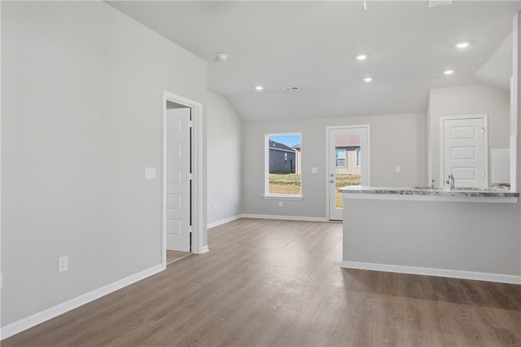 20254 W 195th Street — photo 3