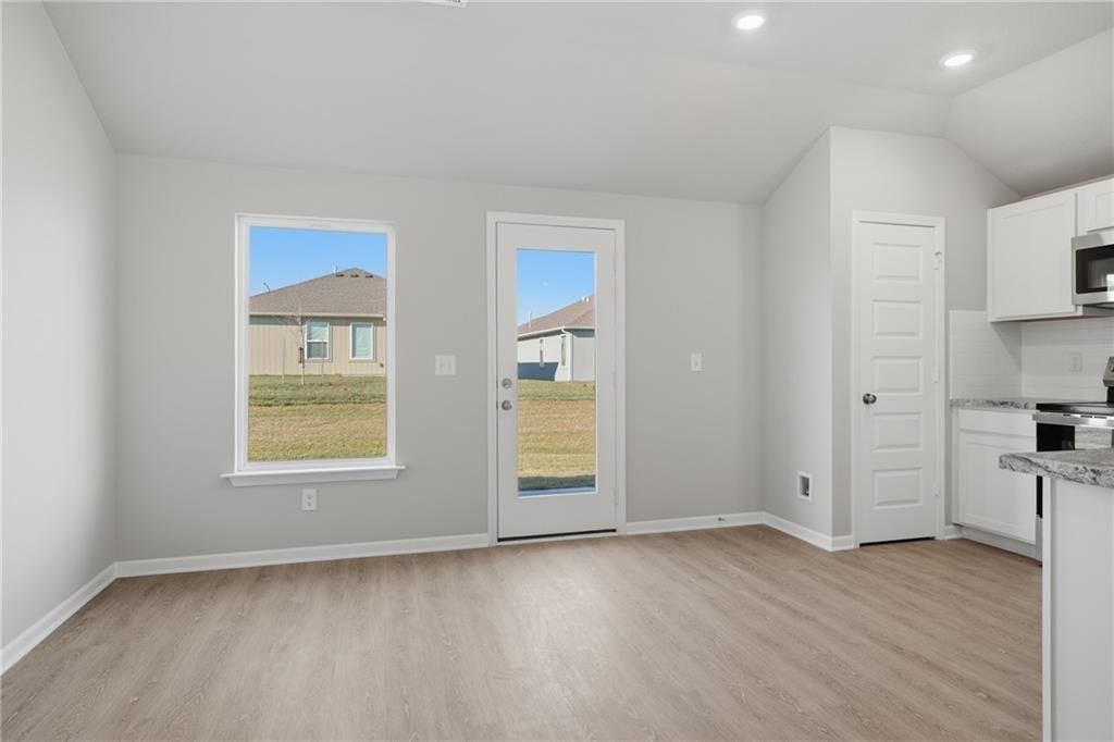 20254 W 195th Street — photo 5